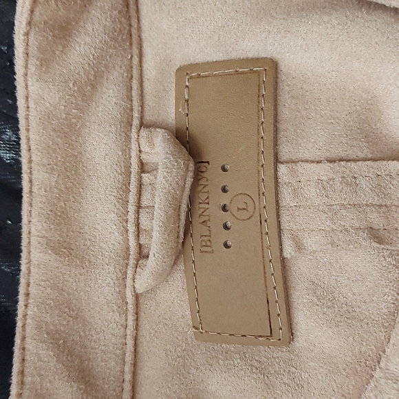 Blank NYC faux leather moto jacket in sand dune, vegan suede. LARGE - Picture 5 of 12